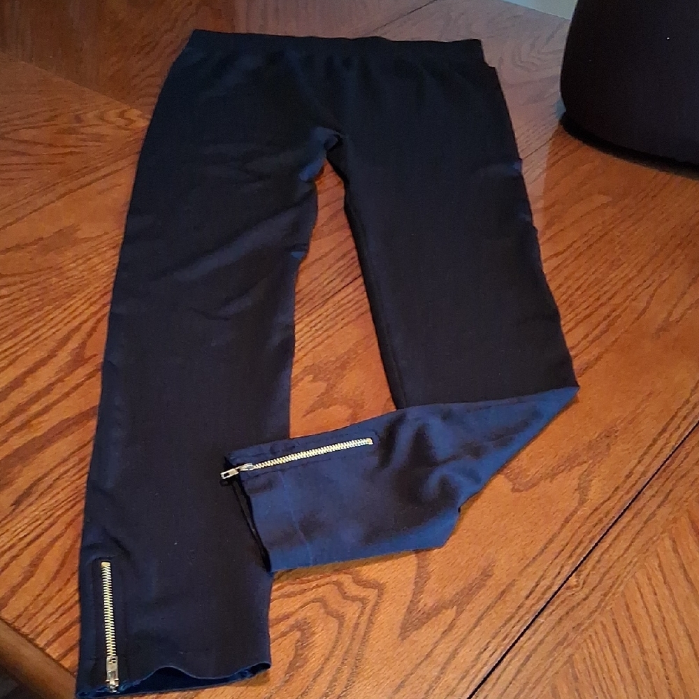 Black Junior Zip-Hem Leggings